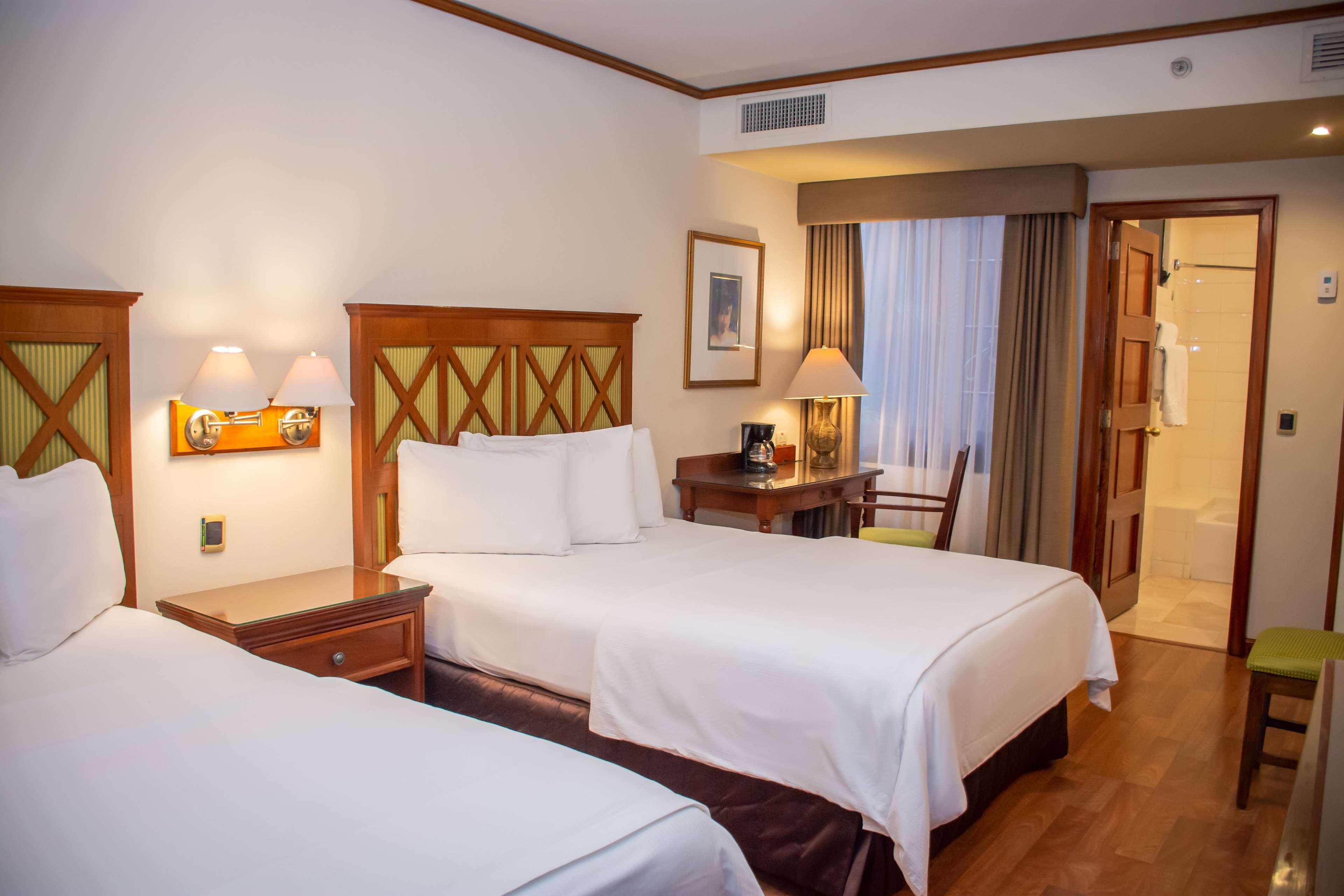 Hotel Western Stofella 4*