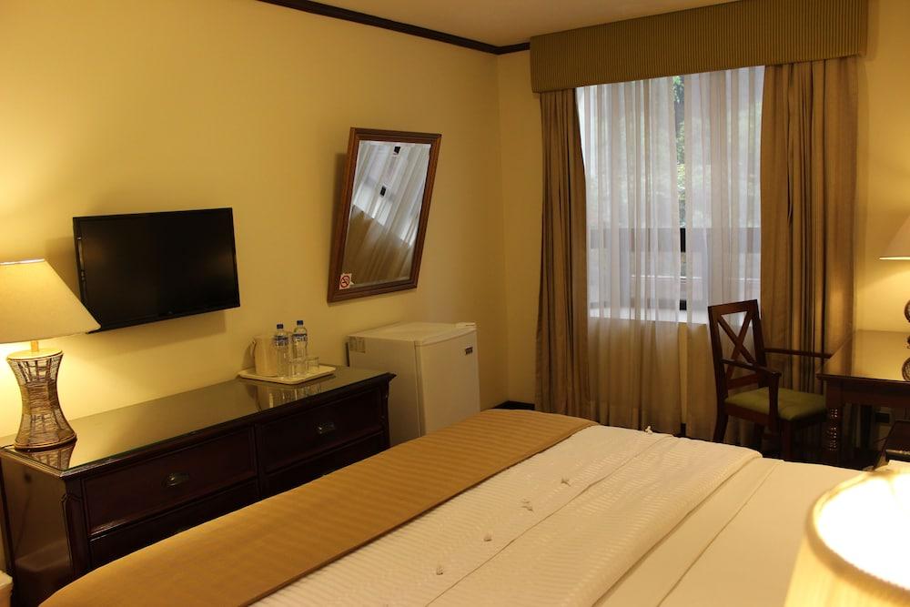 Western Stofella Hotel 4*